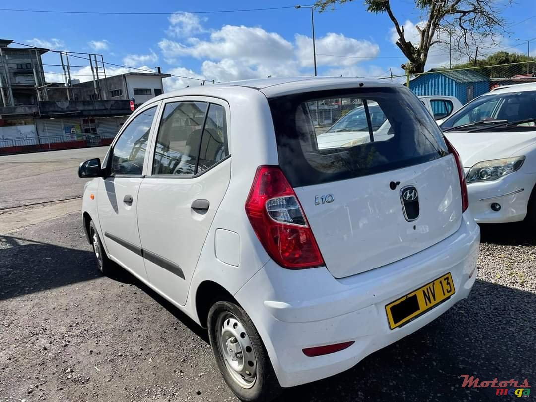 2012' Hyundai i10 photo #1