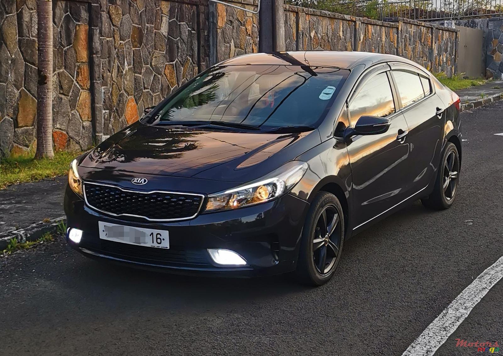 2016' Kia Cerato Forte K3 photo #5