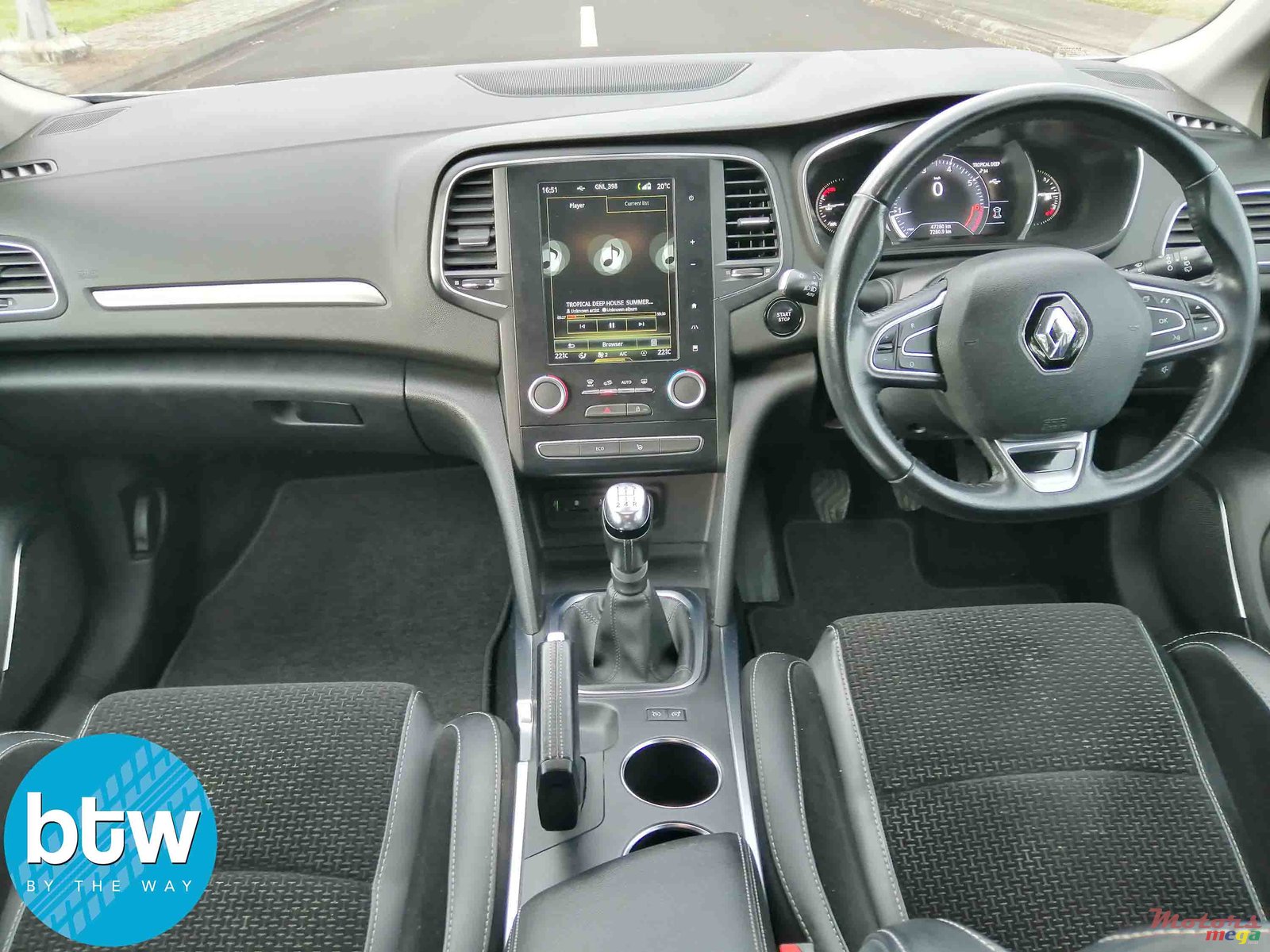 2017' Renault Megane Intens photo #5