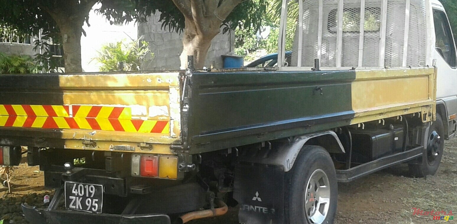 1995' Mitsubishi Canter photo #1