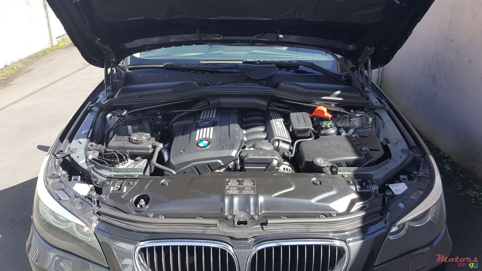 2007' BMW 523i photo #7