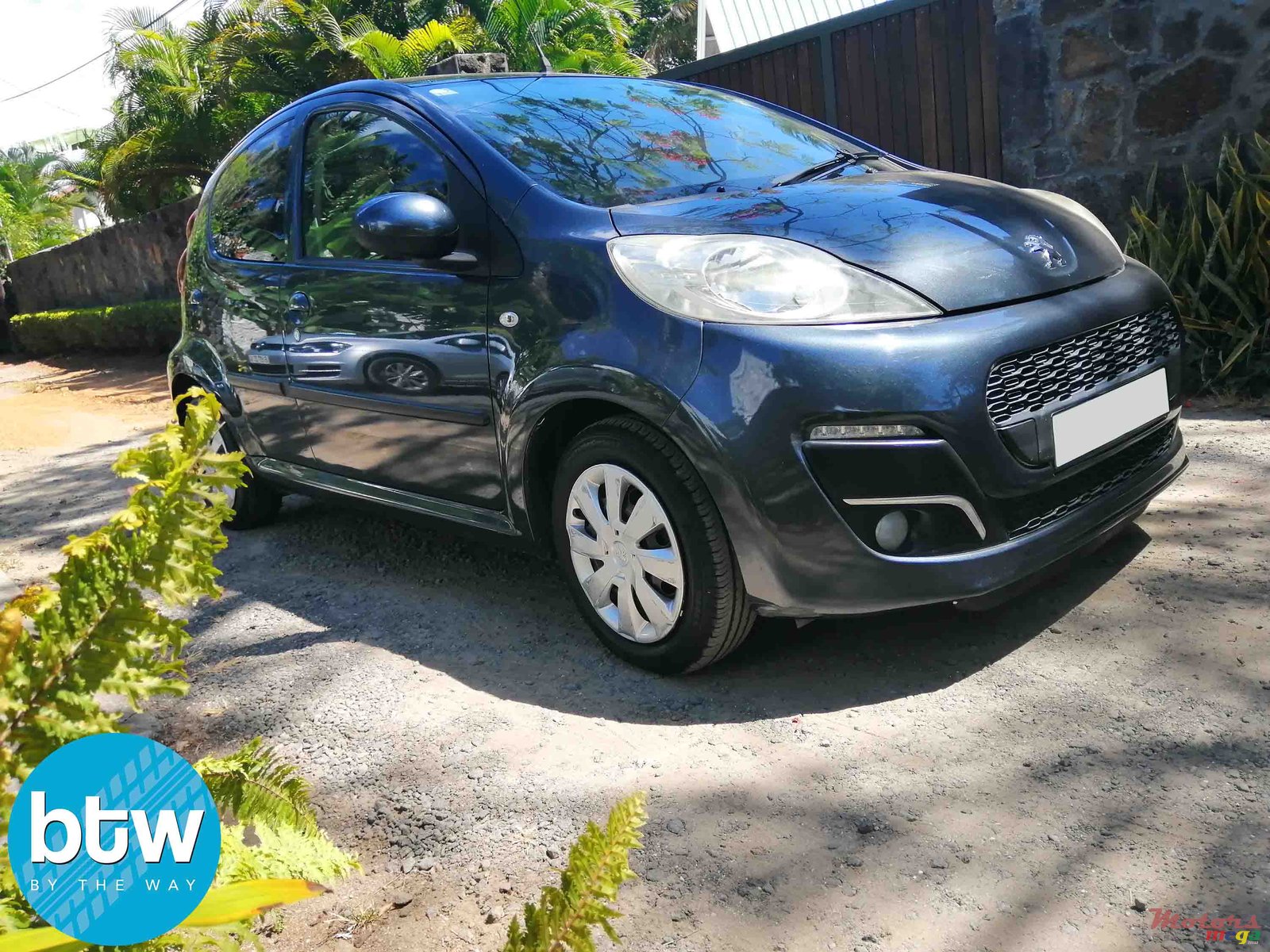 2014' Peugeot 107 photo #1