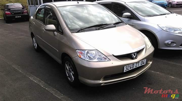 2004' Honda City photo #2