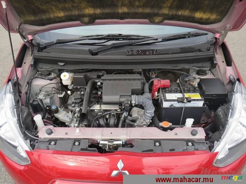 2013' Mitsubishi MIRAGE photo #1