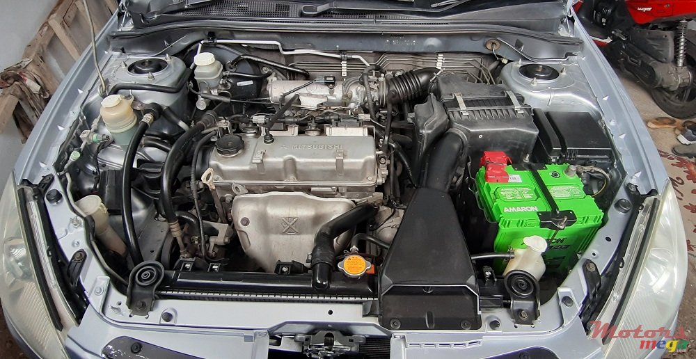 2005' Mitsubishi Lancer photo #7