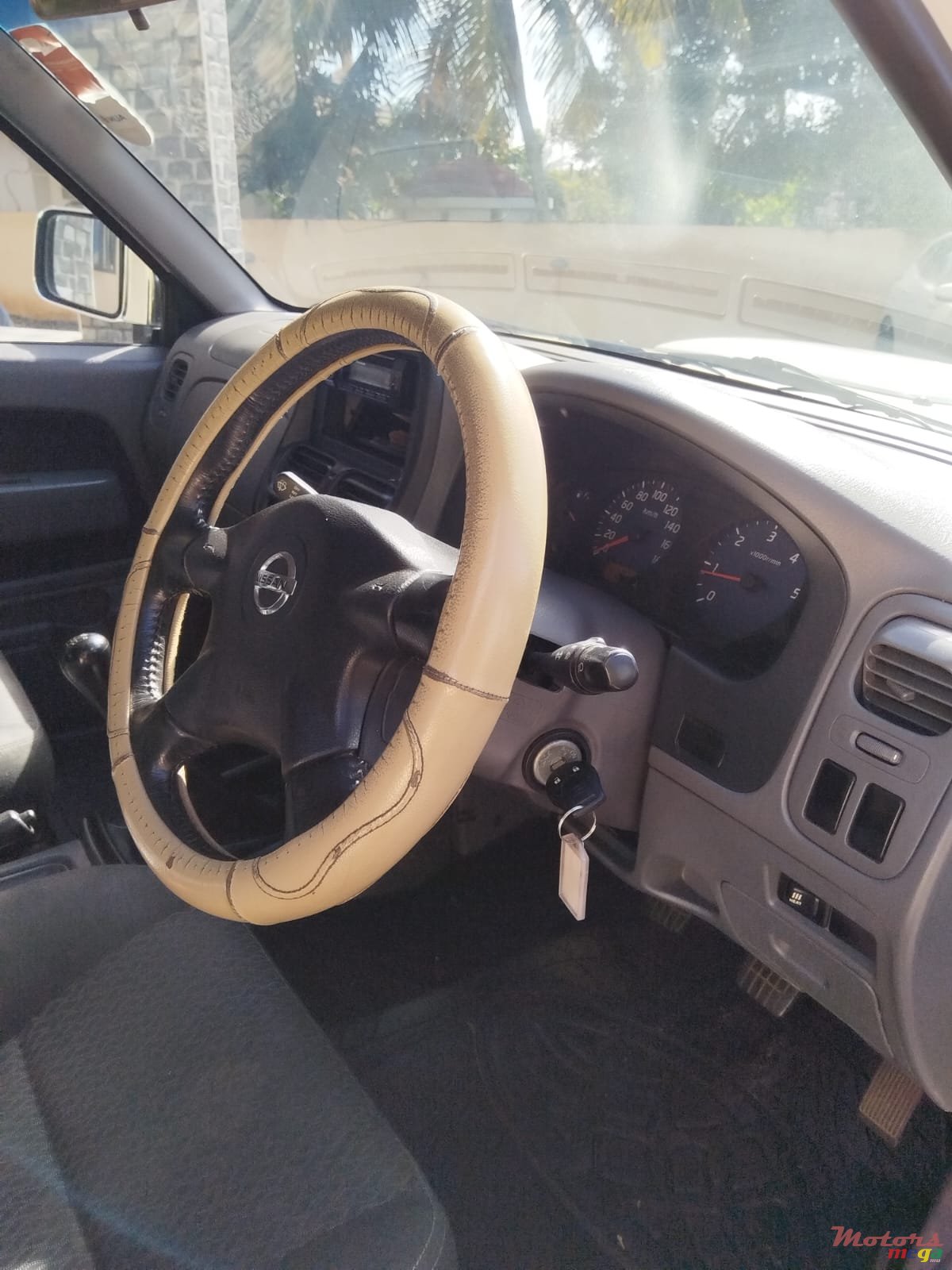2021' Nissan NP300 photo #5