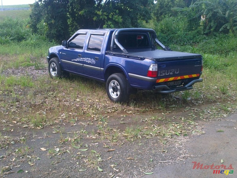 2002' Isuzu KB 250 LE photo #3