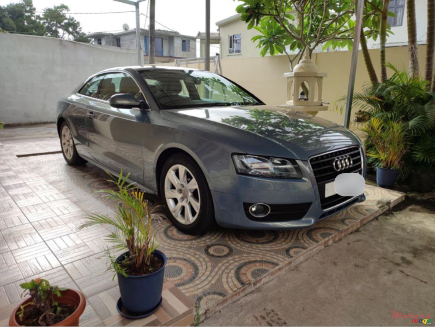2010' Audi A5 Coupe photo #5