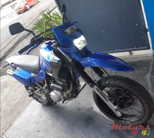 2002' Yamaha photo #1