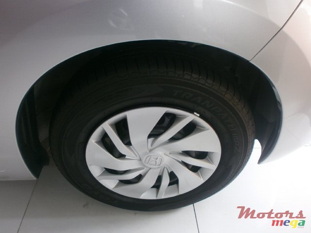 2016' Honda Fit Aria photo #7