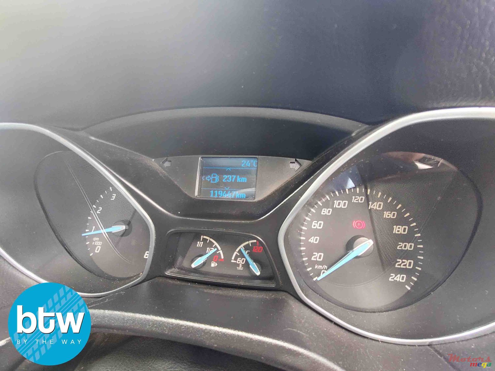 2014' Ford Focus photo #7