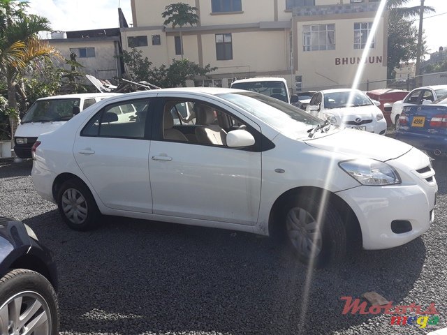 2007' Toyota Belta photo #4