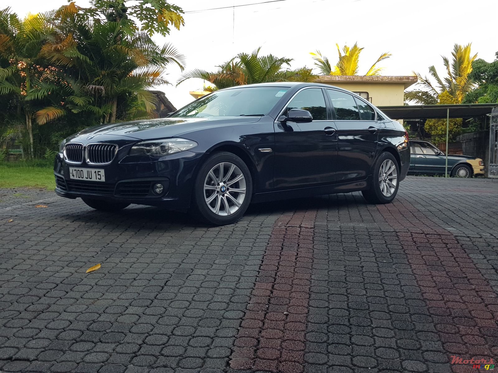 2015' BMW 520 photo #1