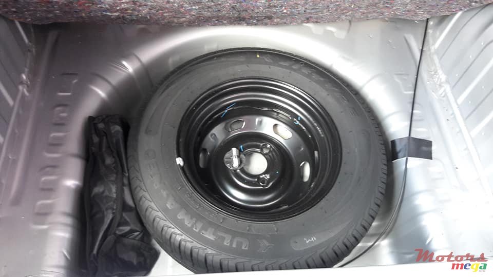 2017' Renault Clio kwid photo #7