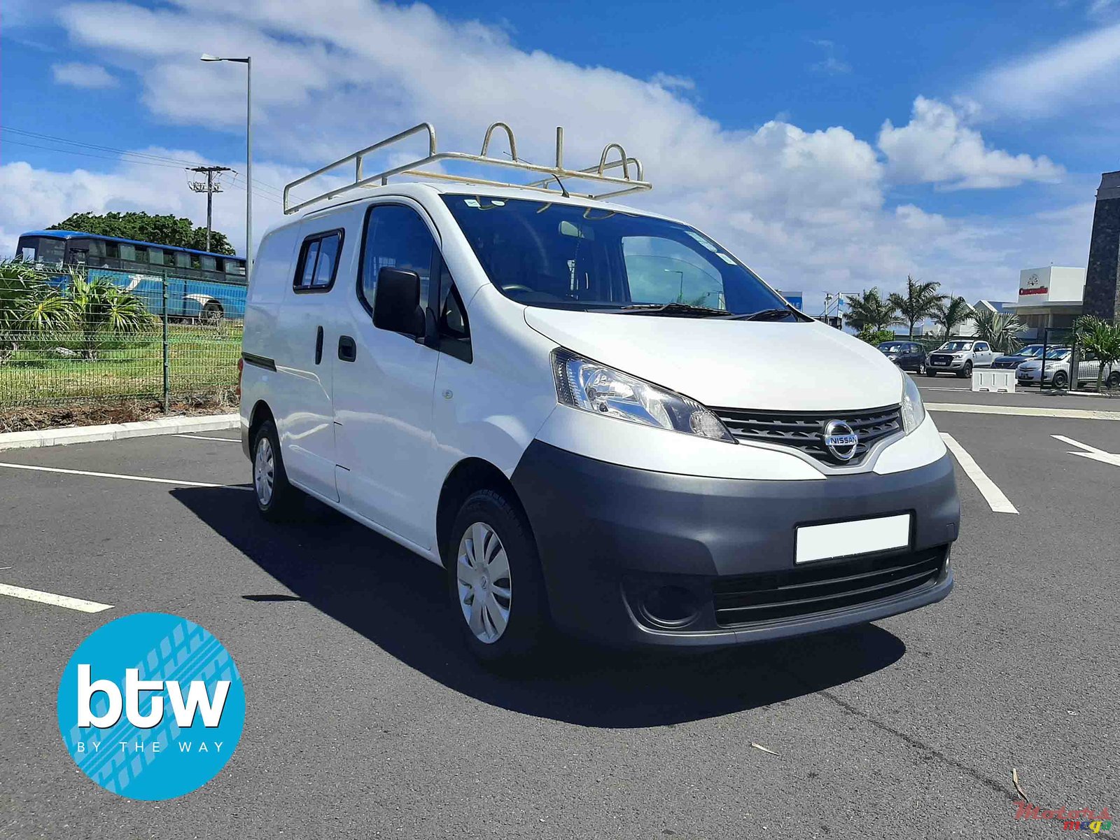 2018' Nissan NV photo #1