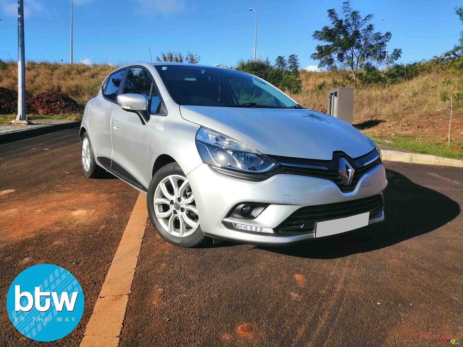 2017' Renault Clio photo #1
