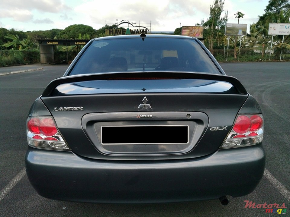 2005' Mitsubishi Lancer GLX photo #4