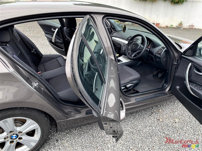 2009' BMW 116 Manual 1.6L photo #4