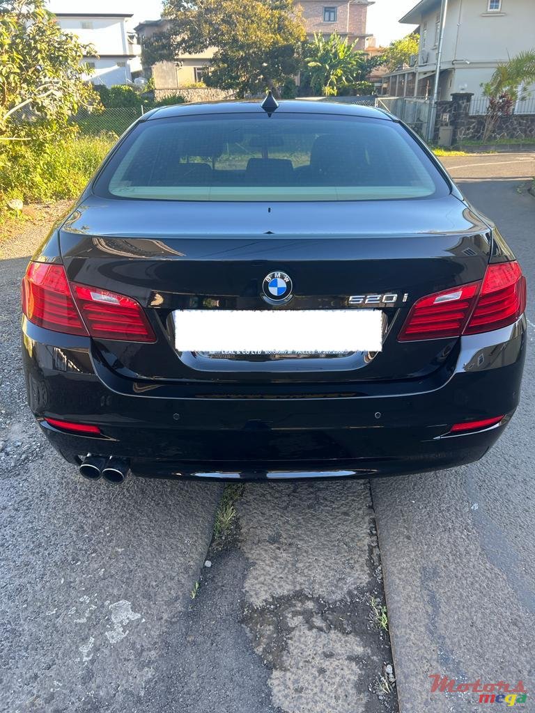 2017' BMW 520 photo #3