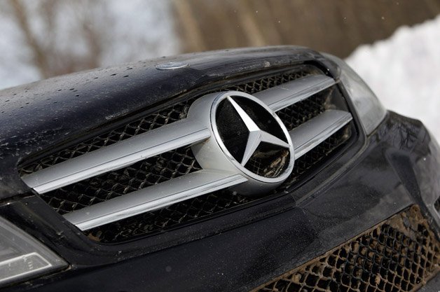 Investors Value Mercedes-Benz at Half of BMW
