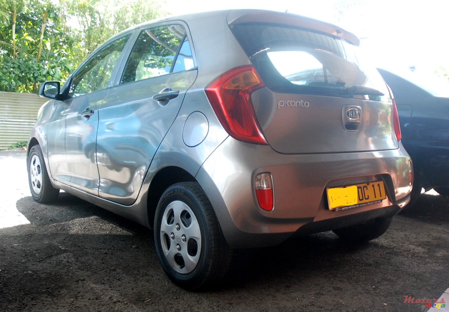 2011' Kia Picanto photo #1