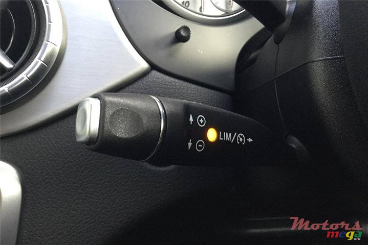 2014' Mercedes-Benz CLA 250 dorigine photo #5