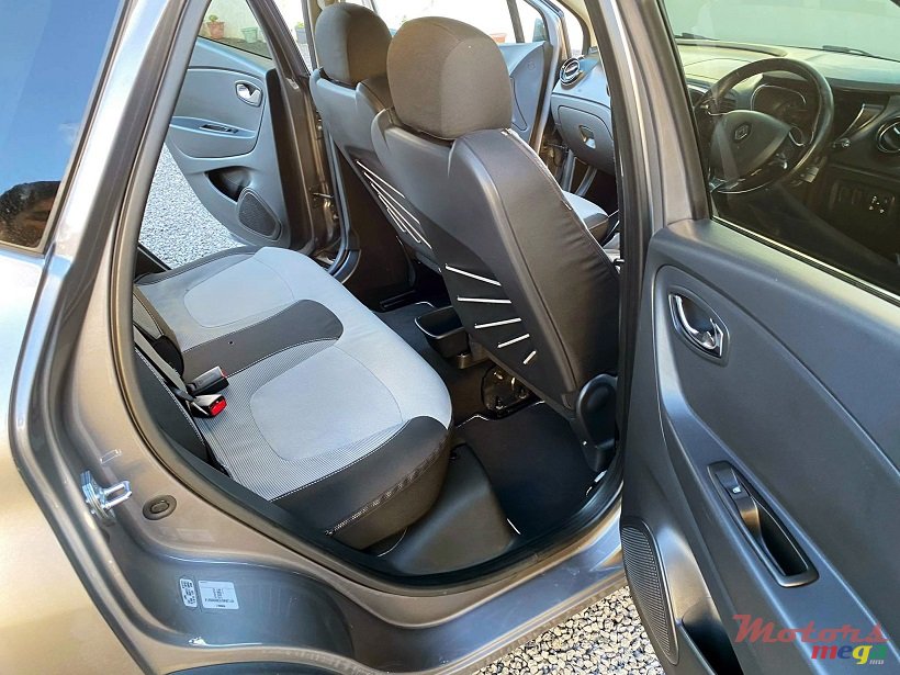 2014' Renault Captur Auto 1.2L photo #4