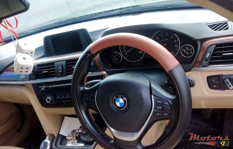 2012' BMW 3 Series Sedan 320i or Exchange photo #2