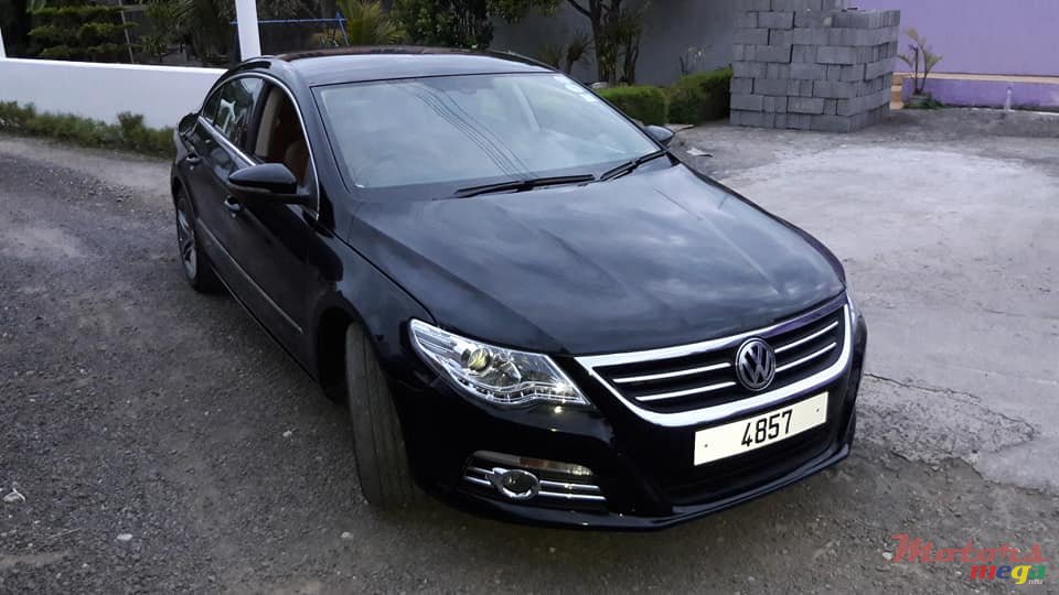 2009' Volkswagen Passat CC photo #1