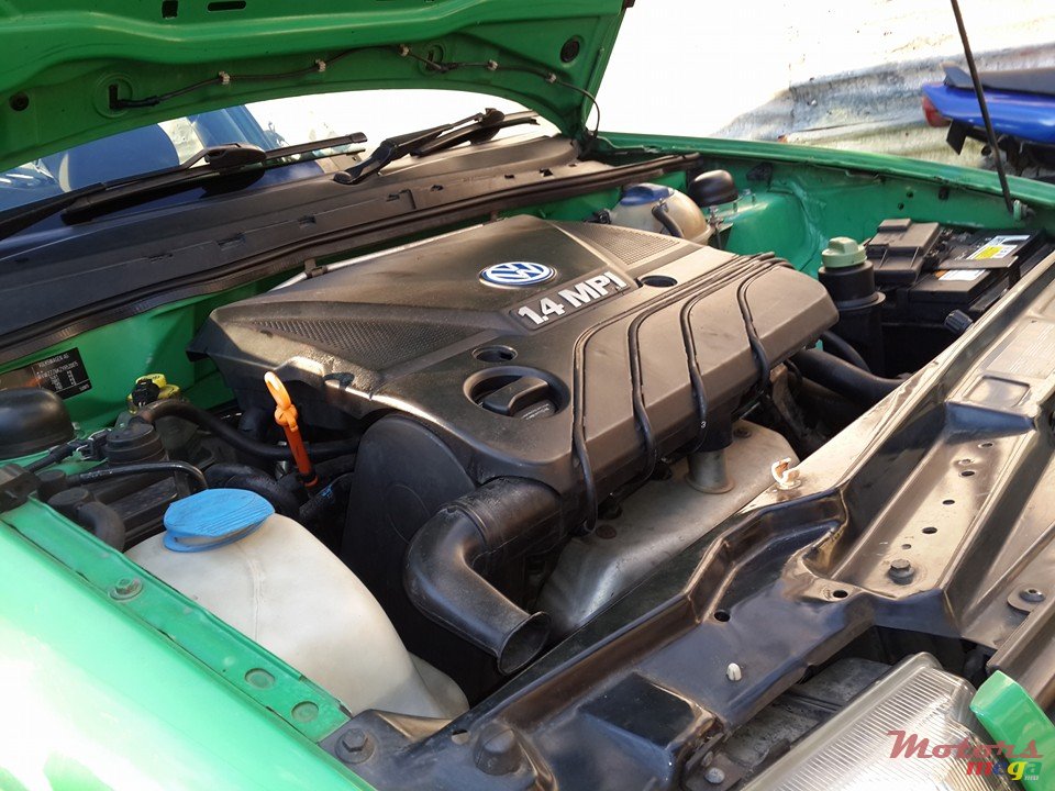 2002' Volkswagen Polo classic photo #2