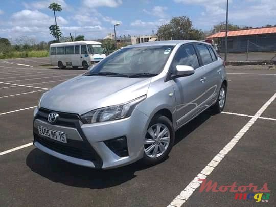 2015' Toyota Yaris photo #2