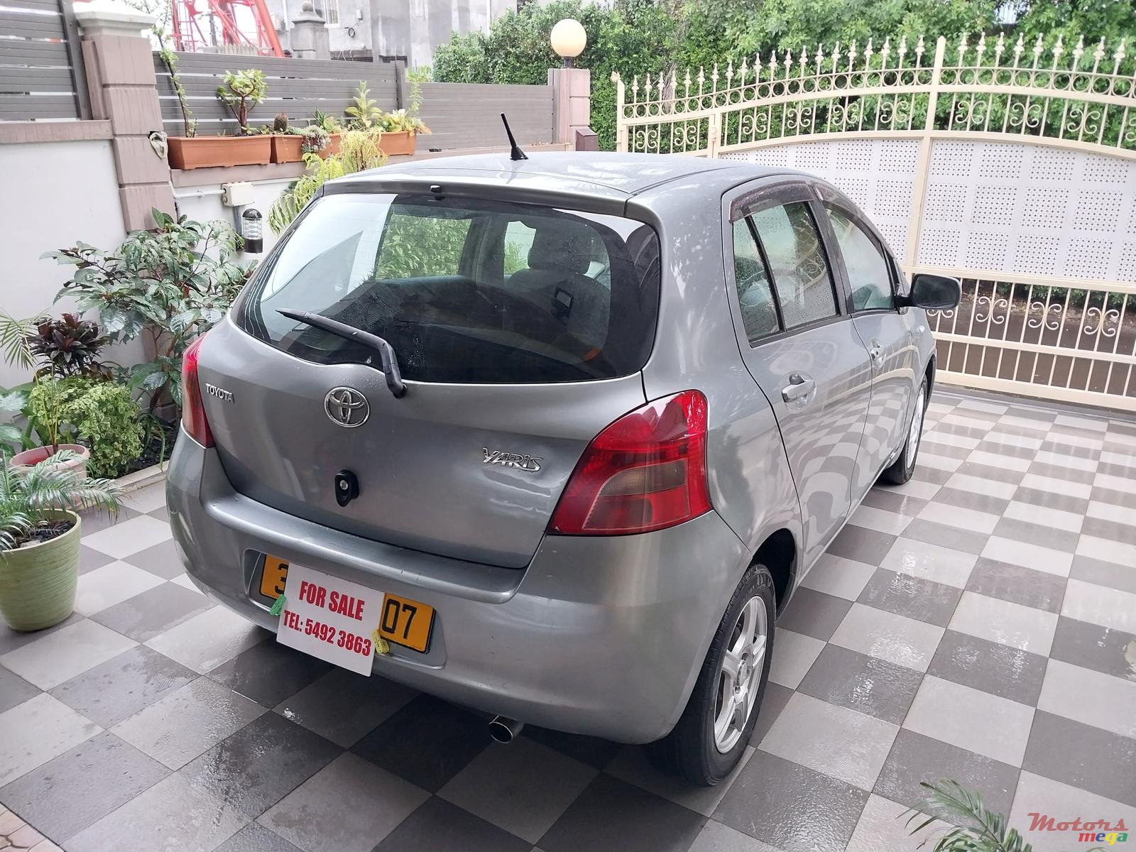 2007' Toyota Yaris photo #4