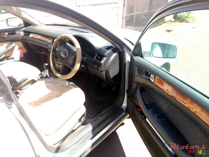 2001' Audi A6 photo #3