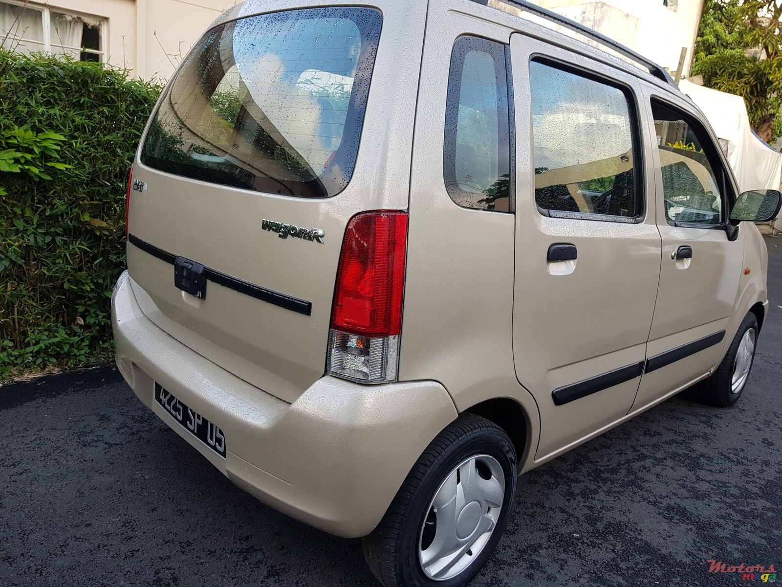 2005' Suzuki Wagon R photo #3