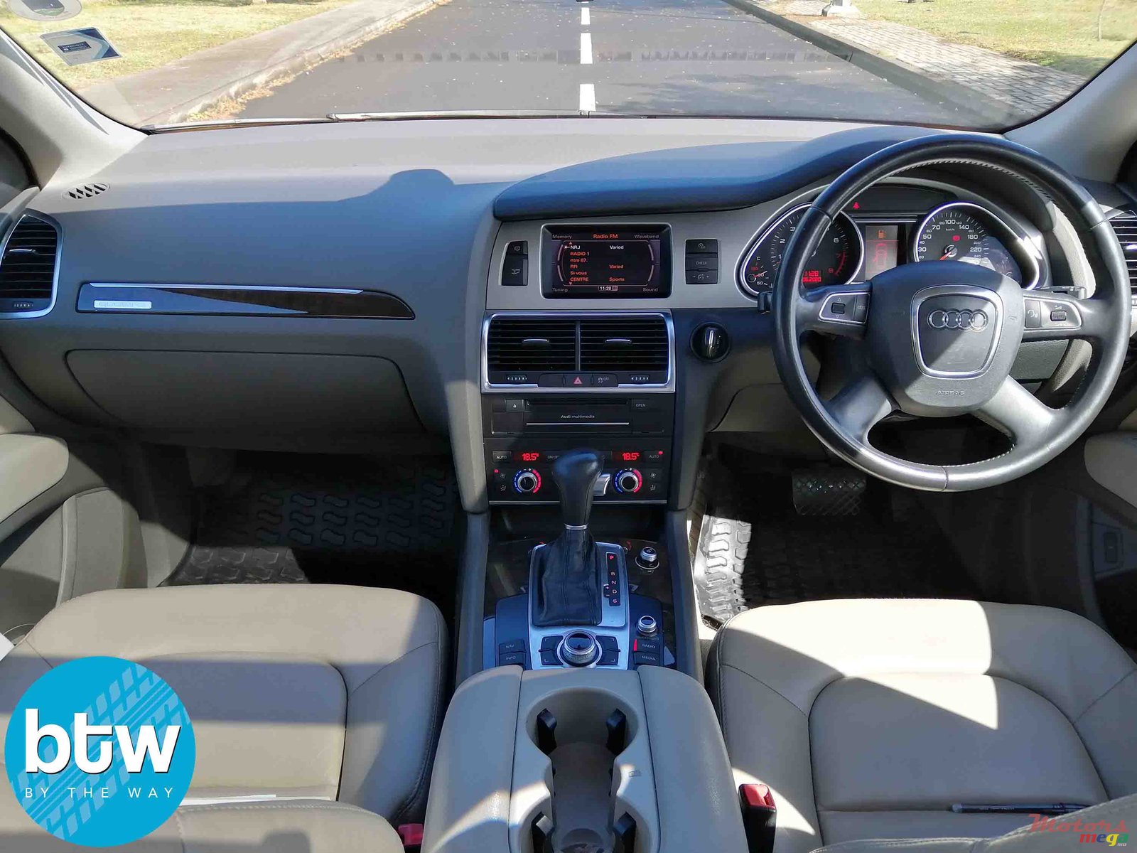 2010' Audi Q7 photo #4