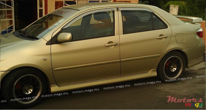 2003' Toyota Vios photo #1