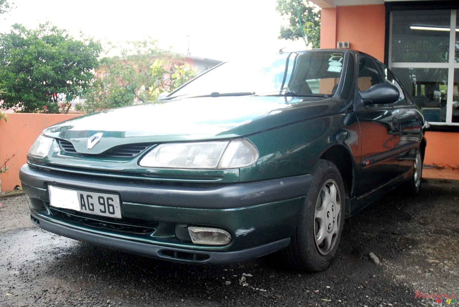1996' Renault Laguna photo #2