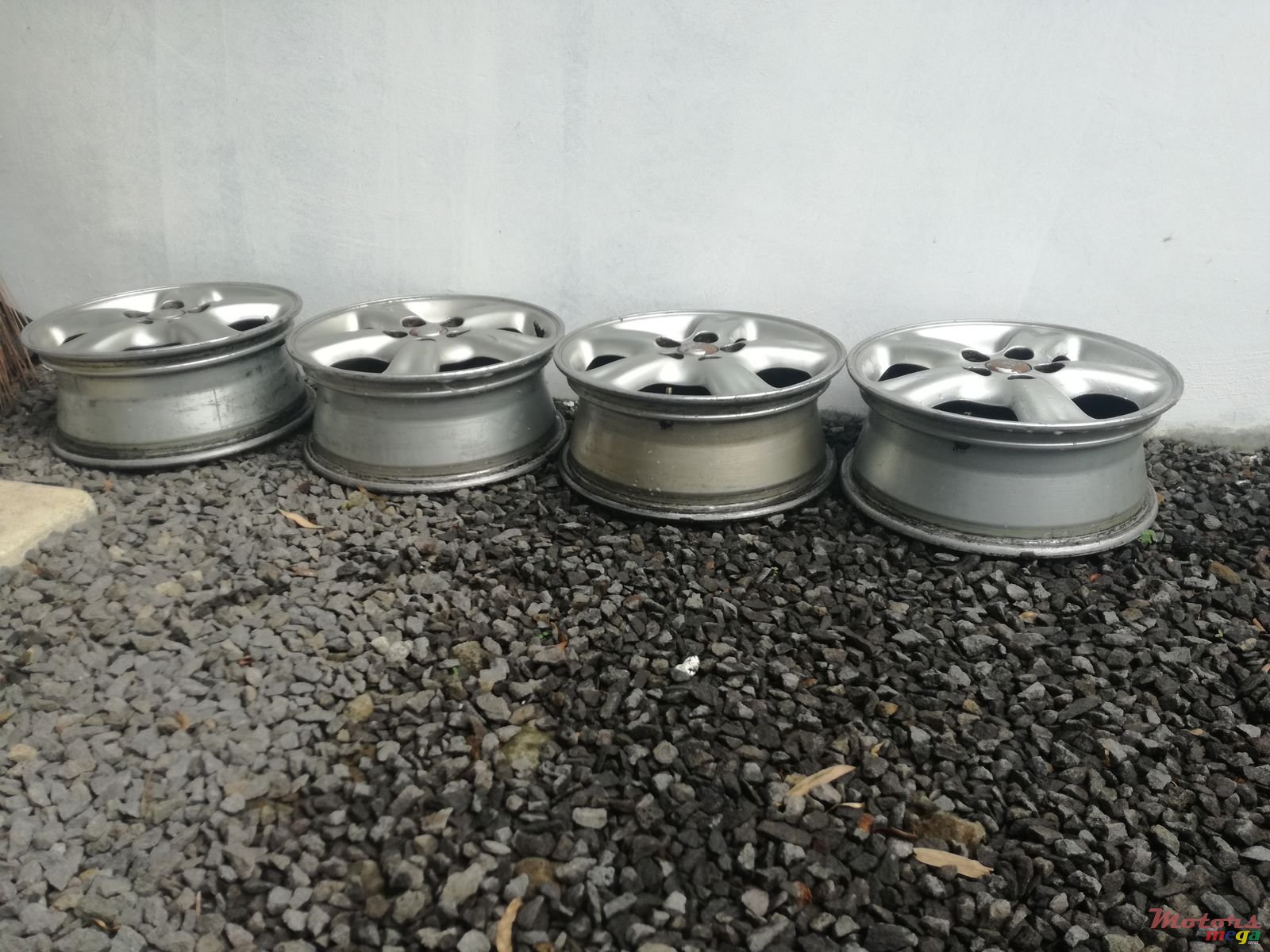 2010' Toyota photo #2