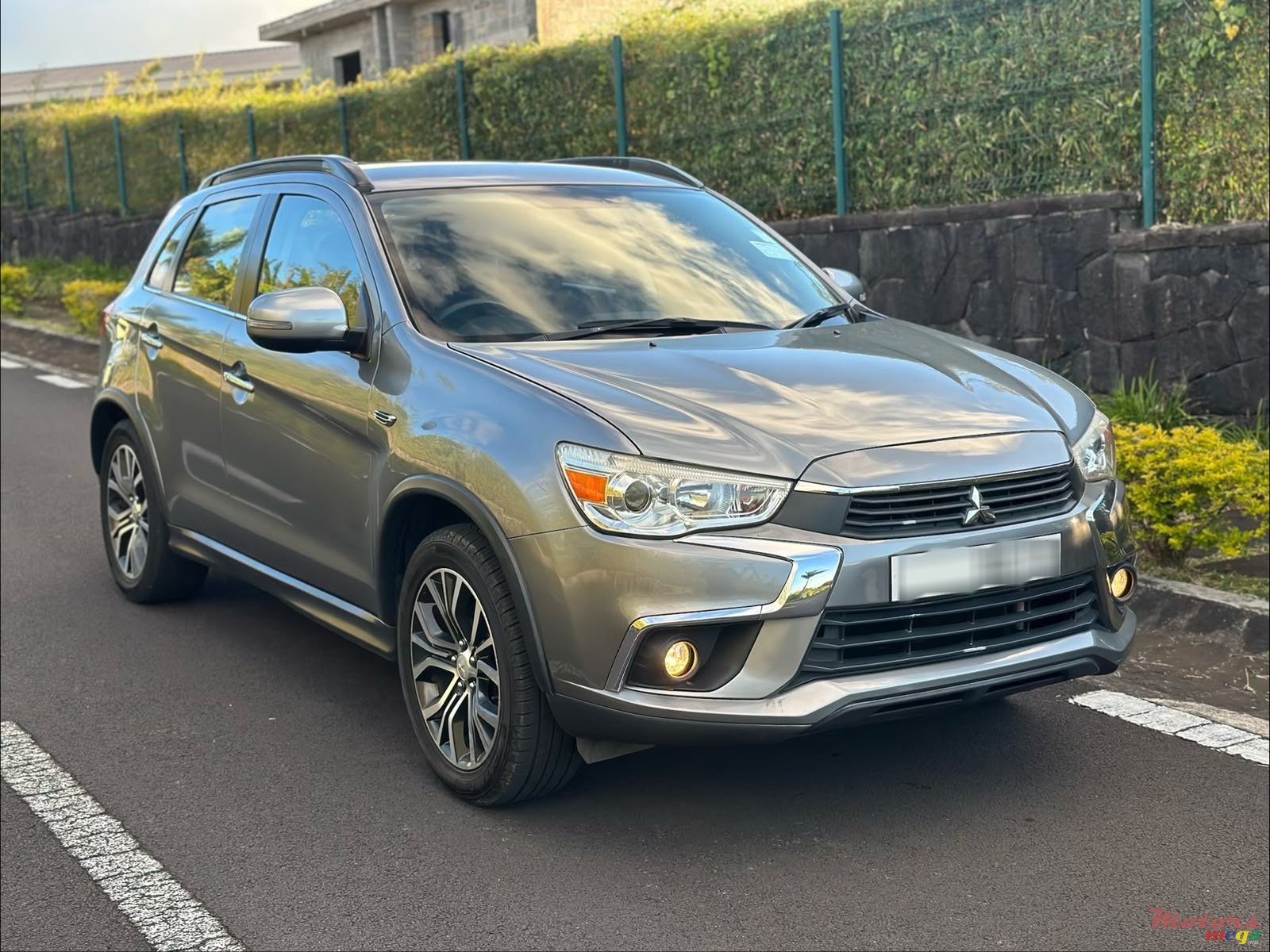 2017' Mitsubishi ASX photo #1