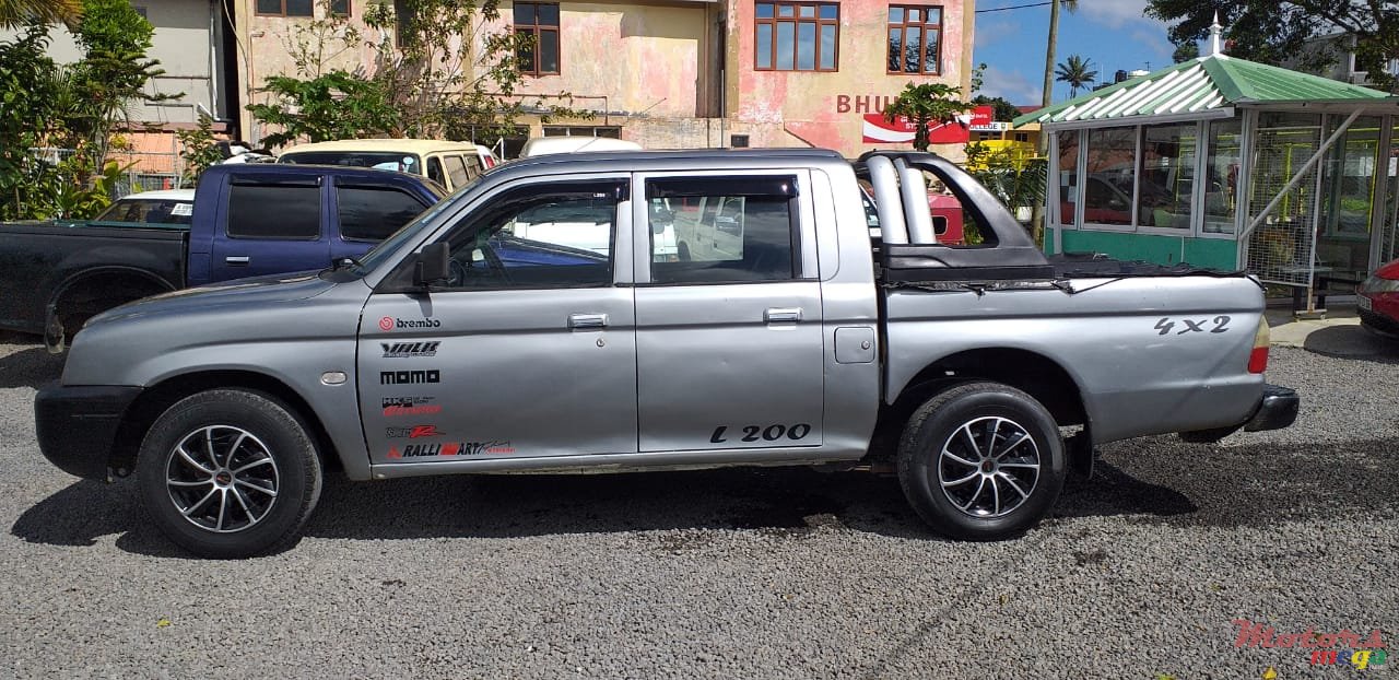 2006' Mitsubishi L 200 photo #3