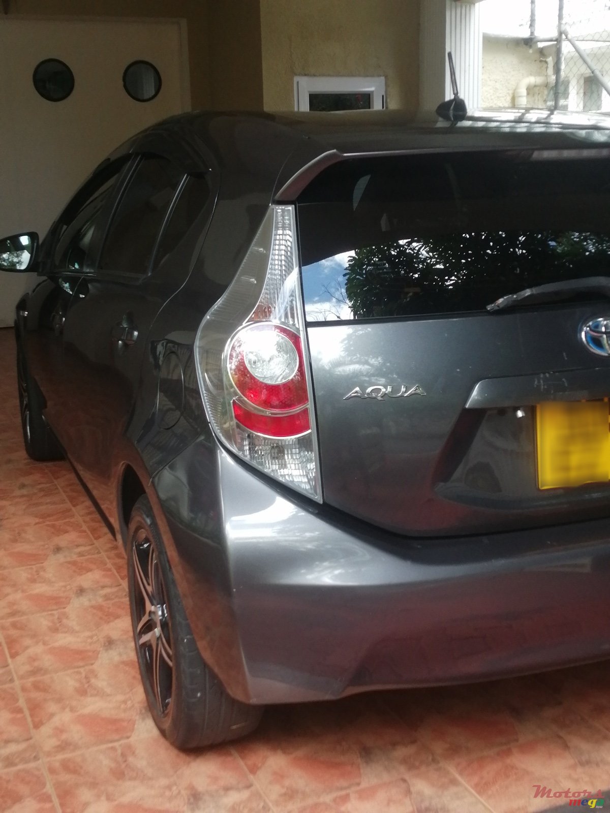 2015' Toyota Aqua photo #4