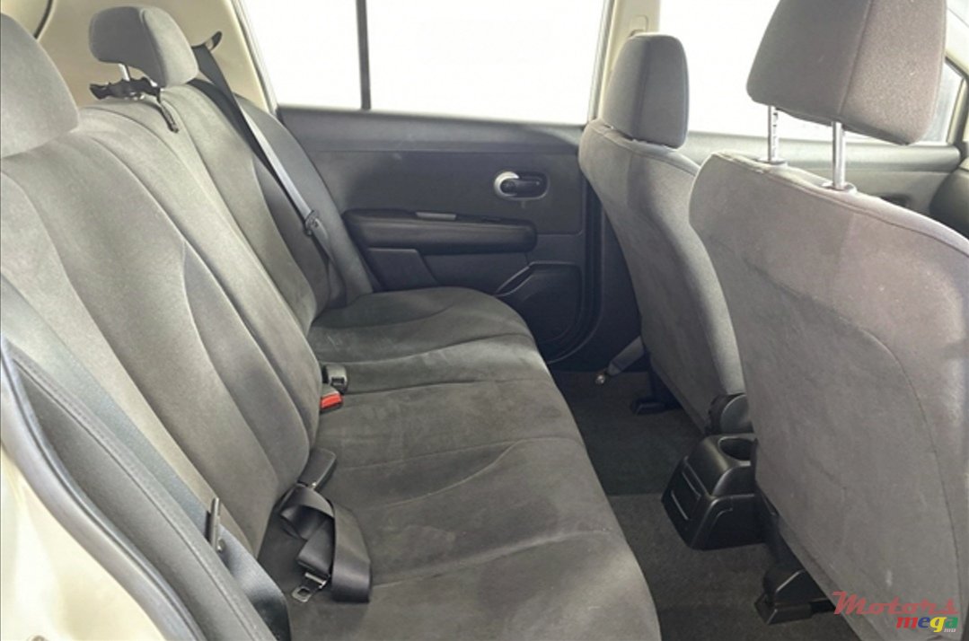 2008' Nissan Tiida photo #6