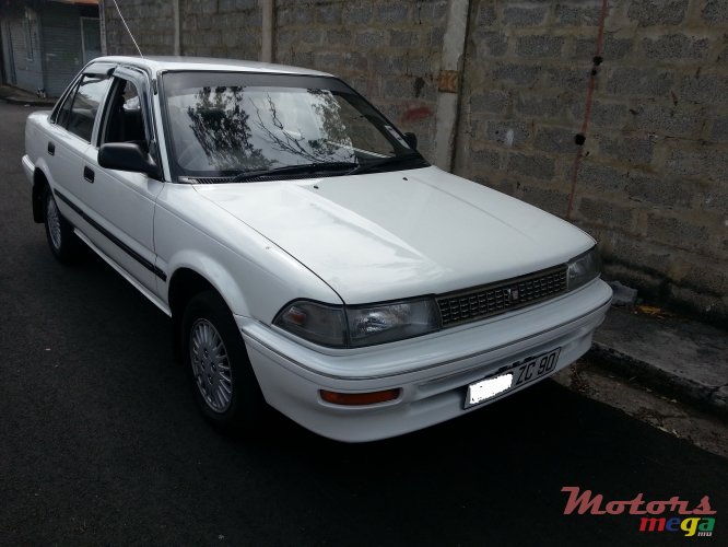 1990' Toyota Corolla photo #2