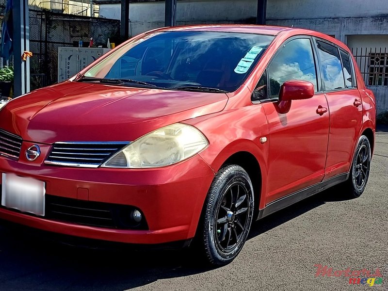 2007' Nissan Tiida photo #2