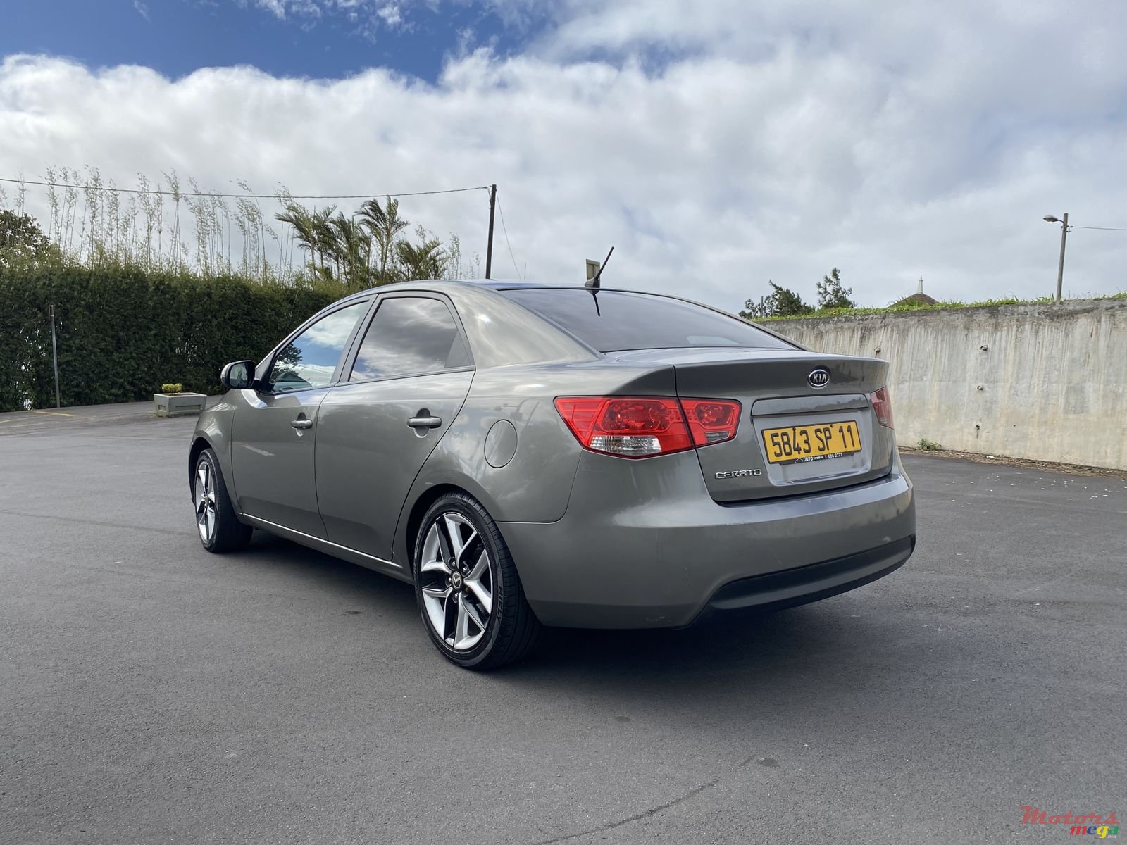 2011' Kia Cerato photo #2