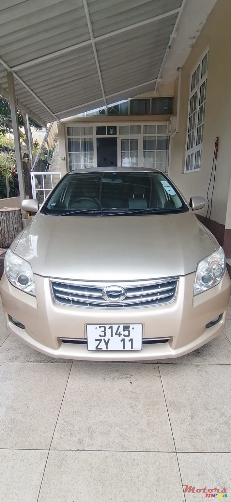 2011' Toyota Axio HID Edition photo #3