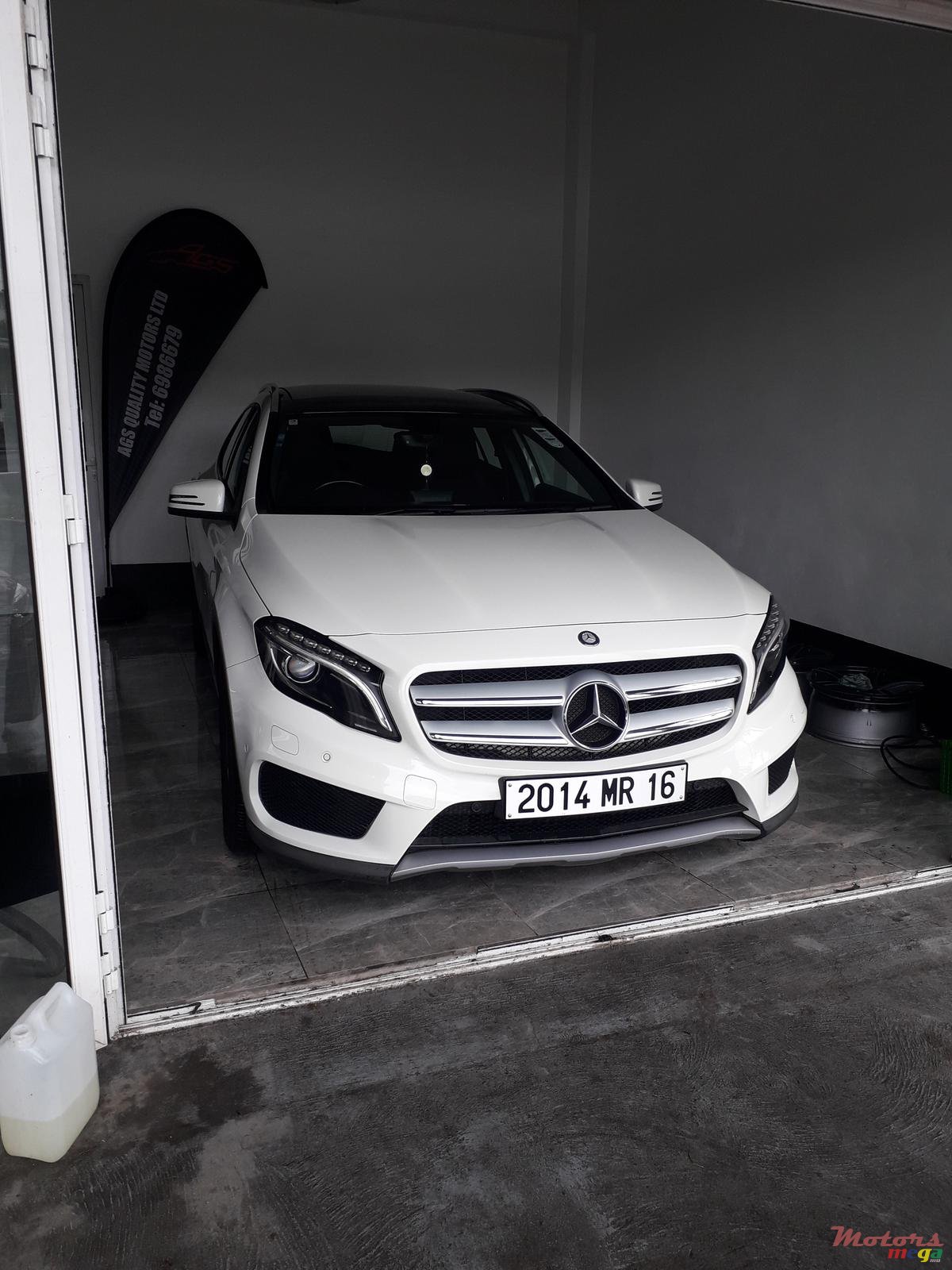 2016' Mercedes-Benz CLA 200 AMG photo #2