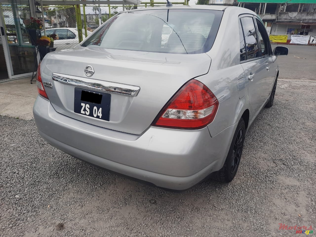 2004' Nissan Tiida photo #3