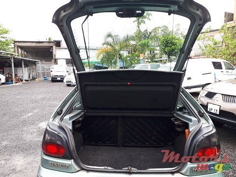 1999' Renault Megane Hatchback photo #5