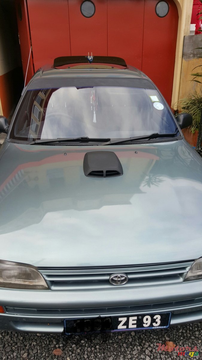 1993' Toyota Corona photo #1